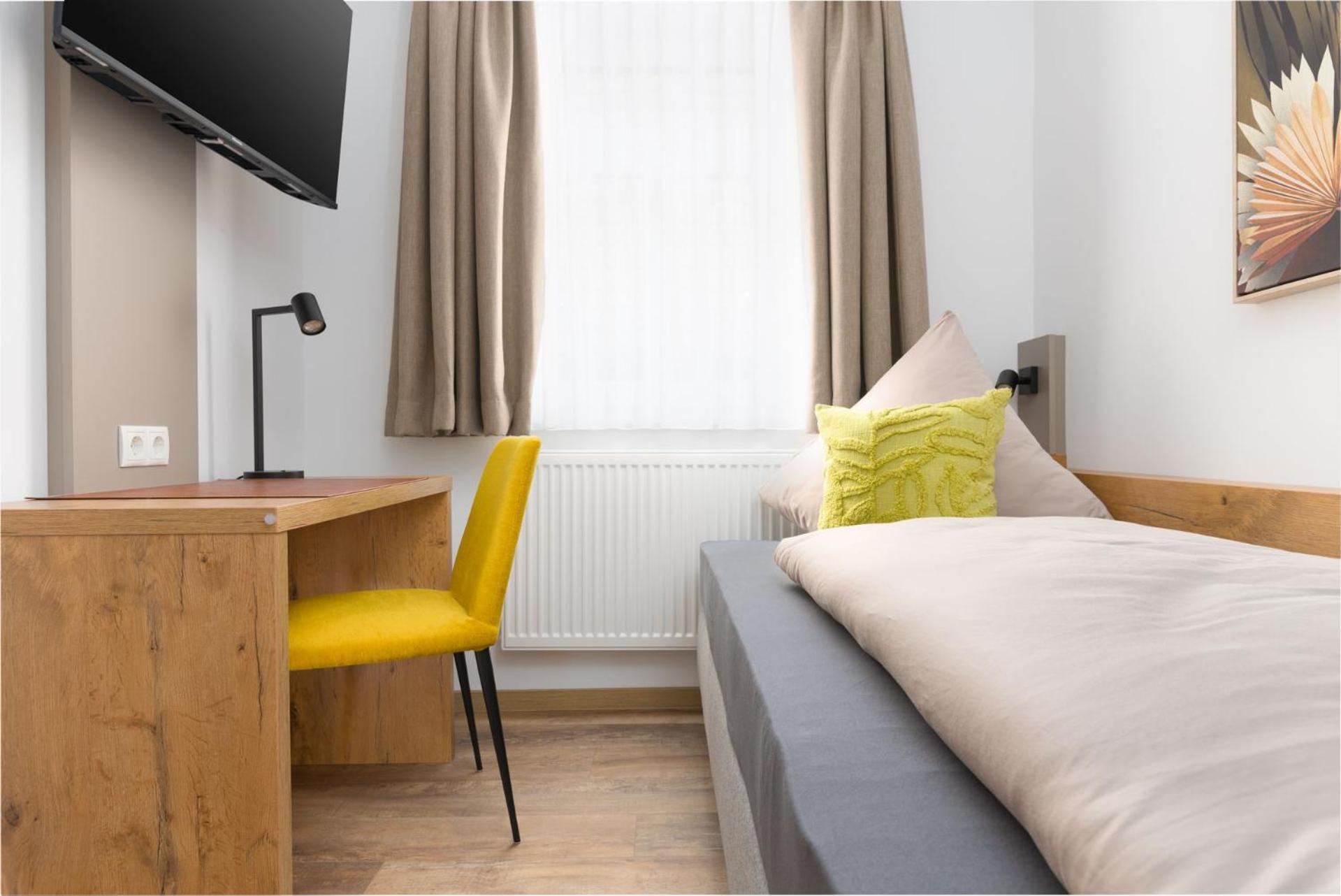 Hotel Zur Traube Uffenheim Extérieur photo