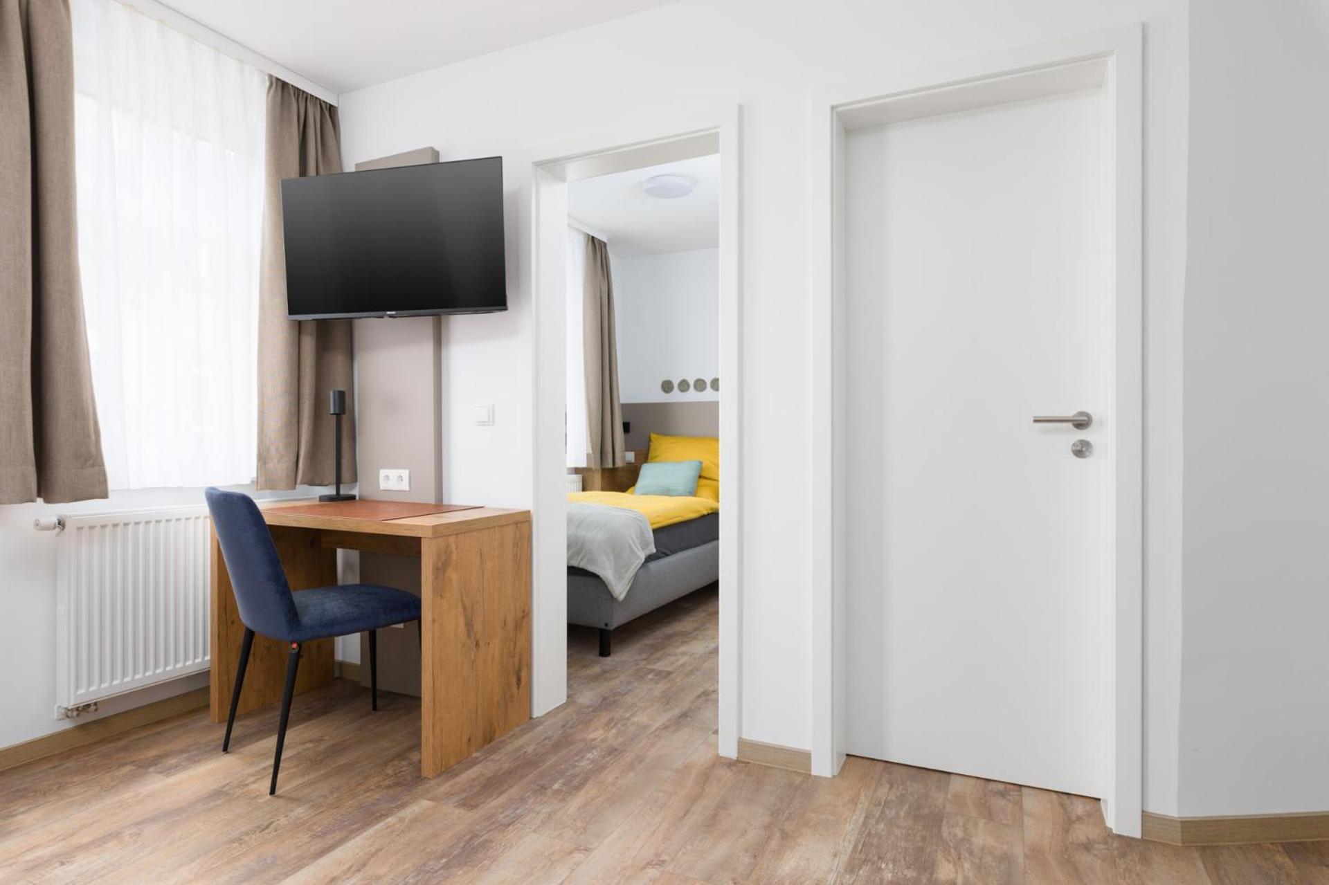 Hotel Zur Traube Uffenheim Extérieur photo